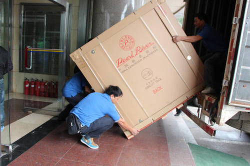 金山钢琴贵重工艺品无忧运